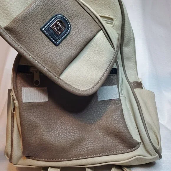 Backpack - Picture 9 of 9